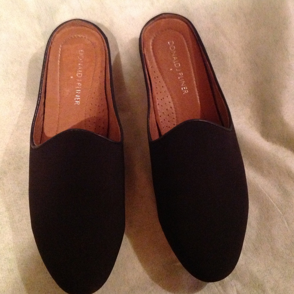 Donald Pliner Black Cloth and Leather Mule